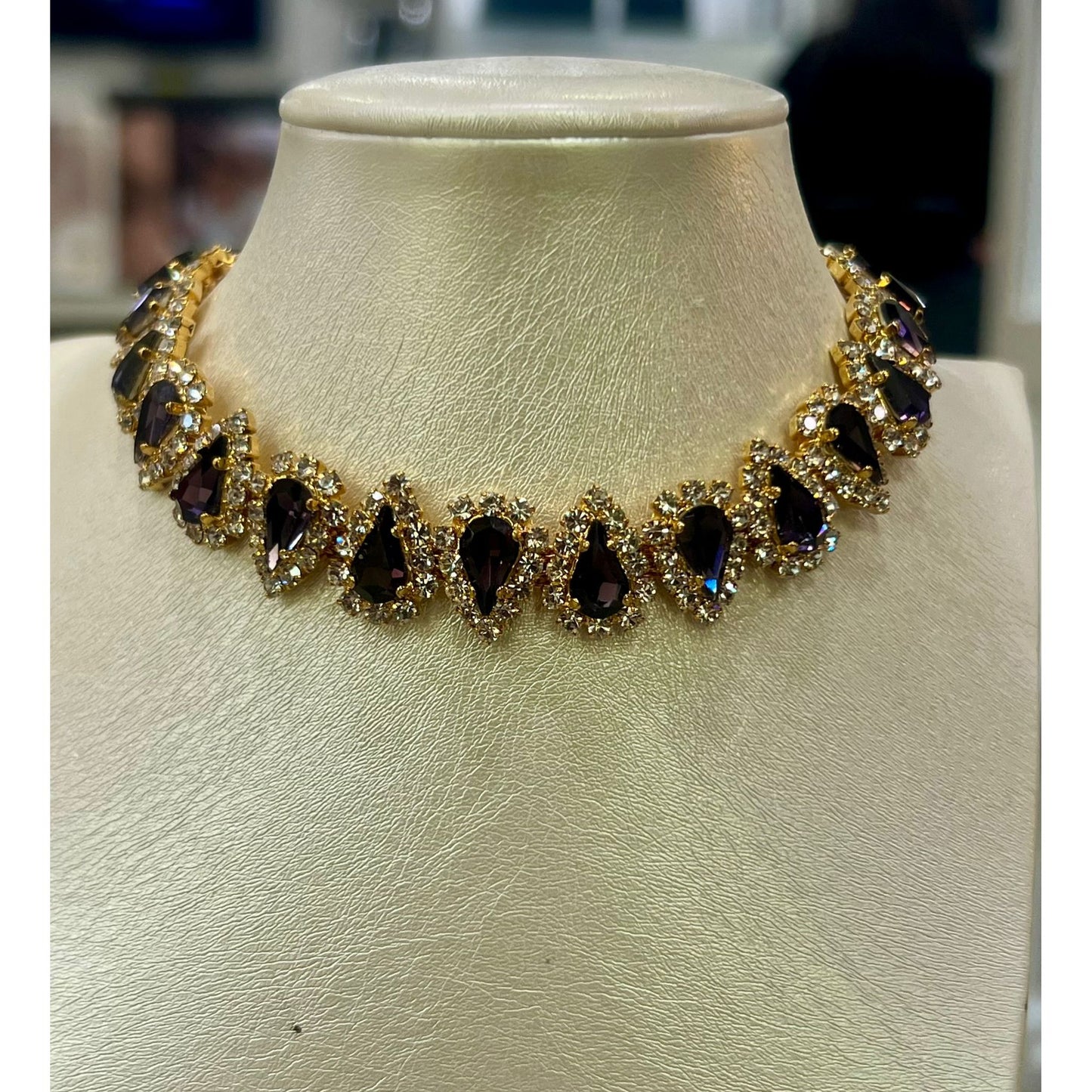 Collana Violetta