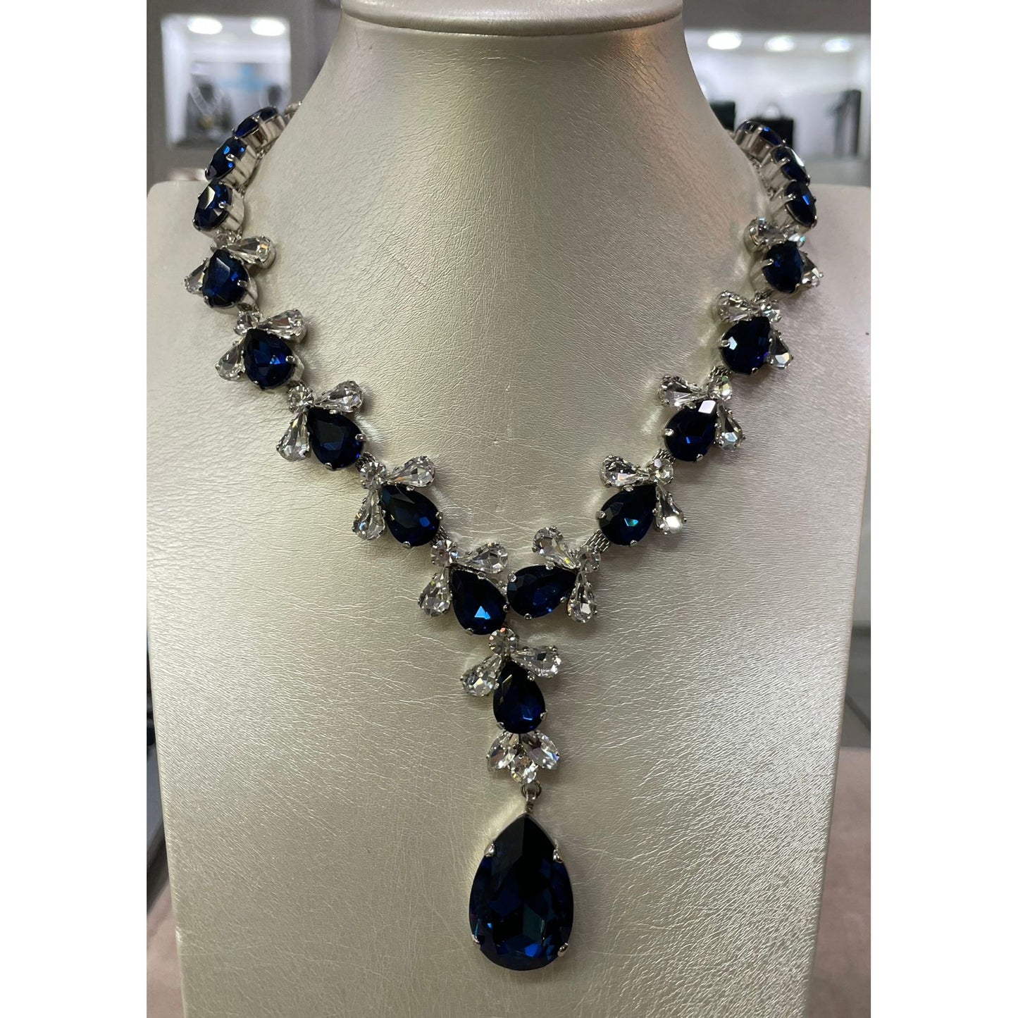 Collana Eterna