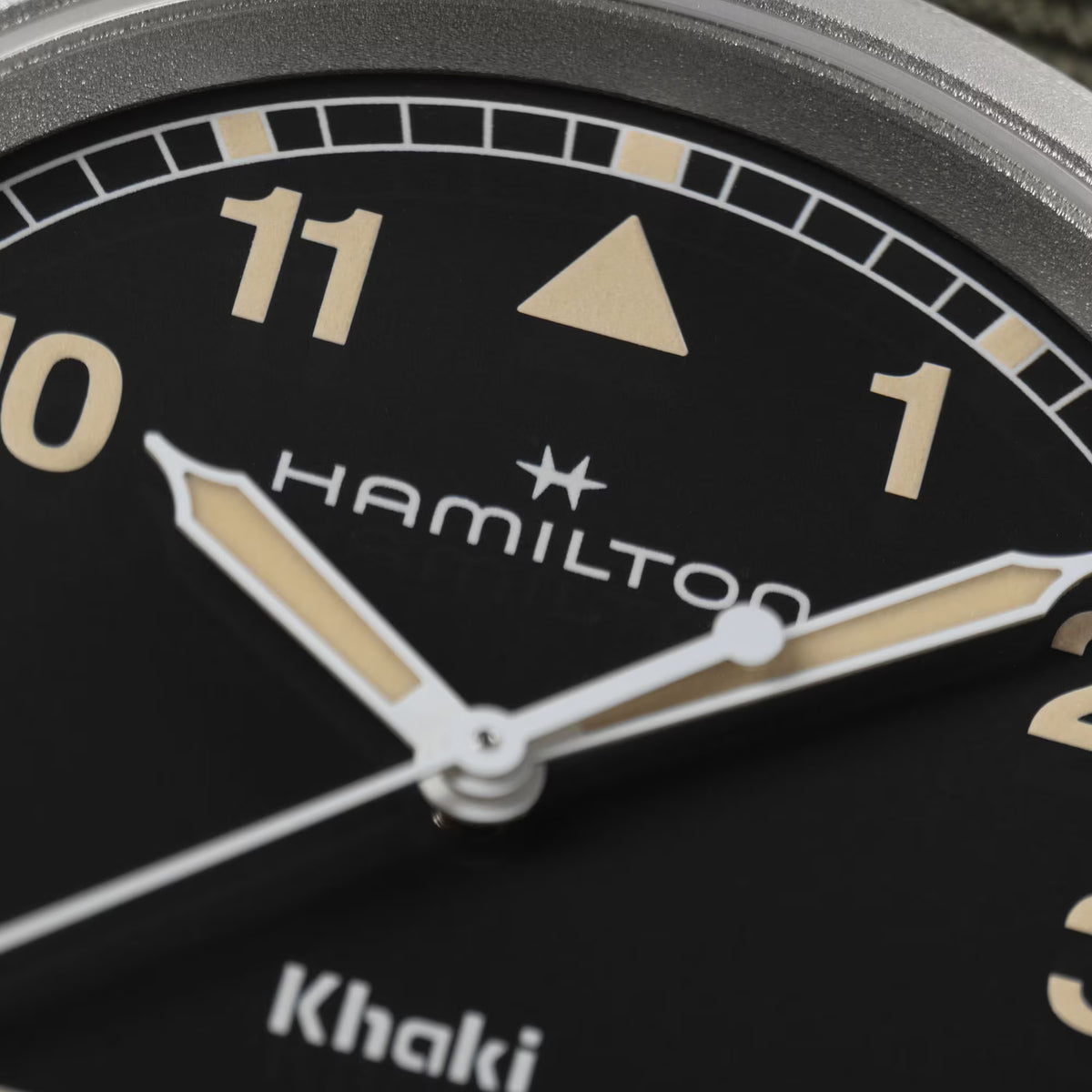 KHAKI FIELD QUARTZ